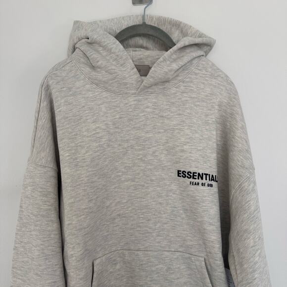 Fear of God ESSENTIALS Hoodie in Light Oatmeal - Picture 3 of 8